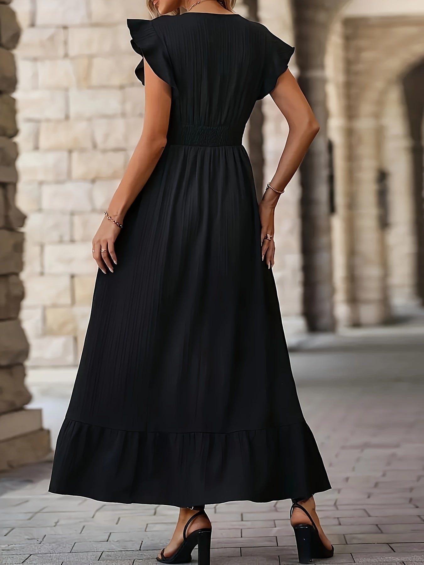 Peel - Friedliche Schlichtheit Kleid