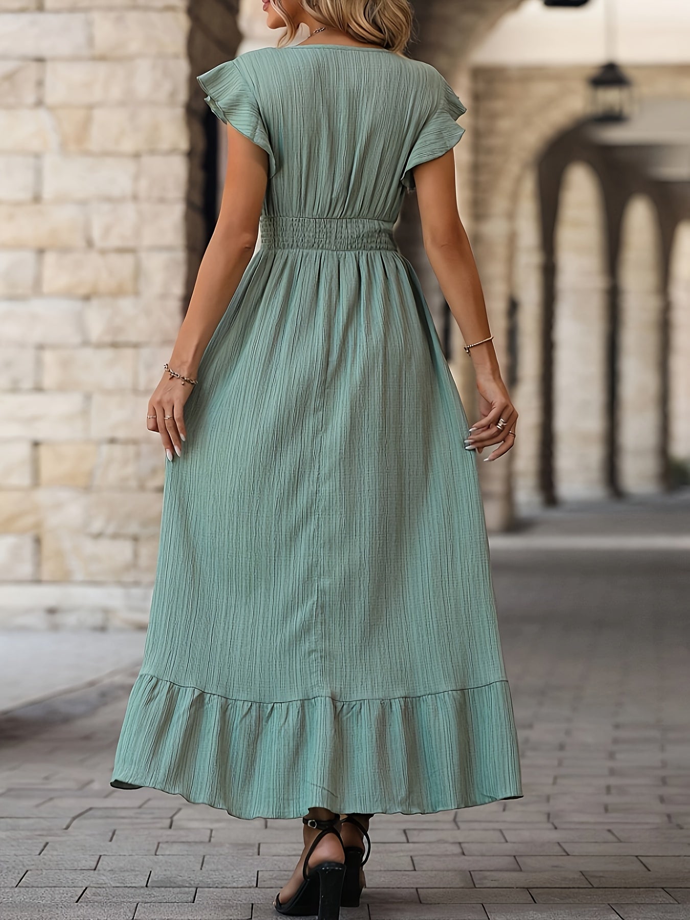 Peel - Friedliche Schlichtheit Kleid